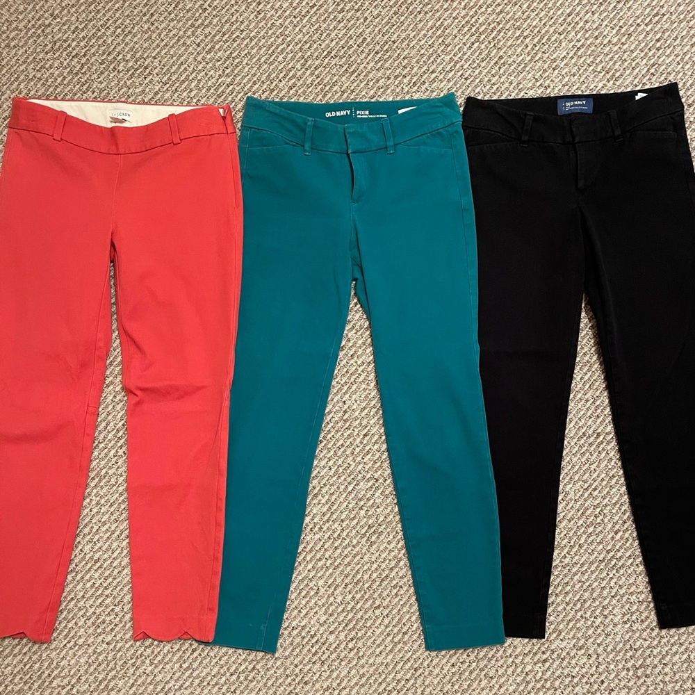 Women’s bundle of ankle pants